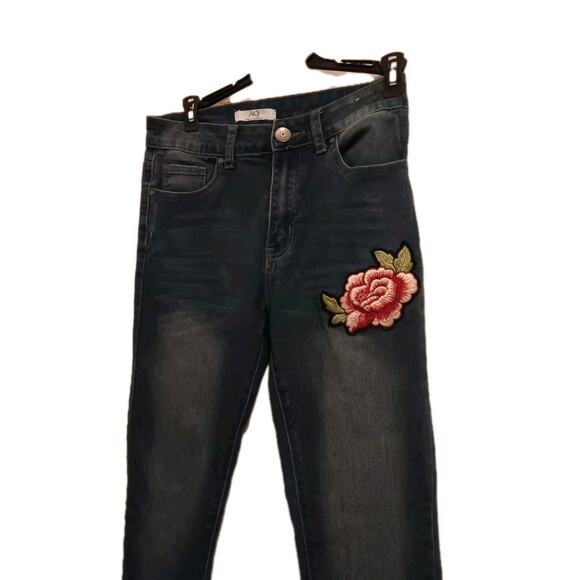 AQ Jeans, Junior Sz 7, Floral Embroidered Patch Fringe Skinny, Retro Timeless - Picture 3 of 8